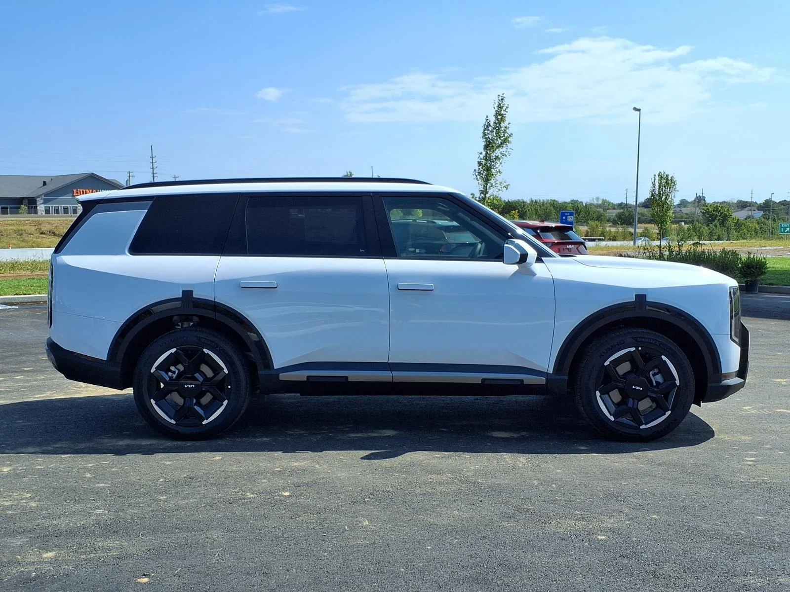 New 2027 Glacial White Pearl Kia EX image 18