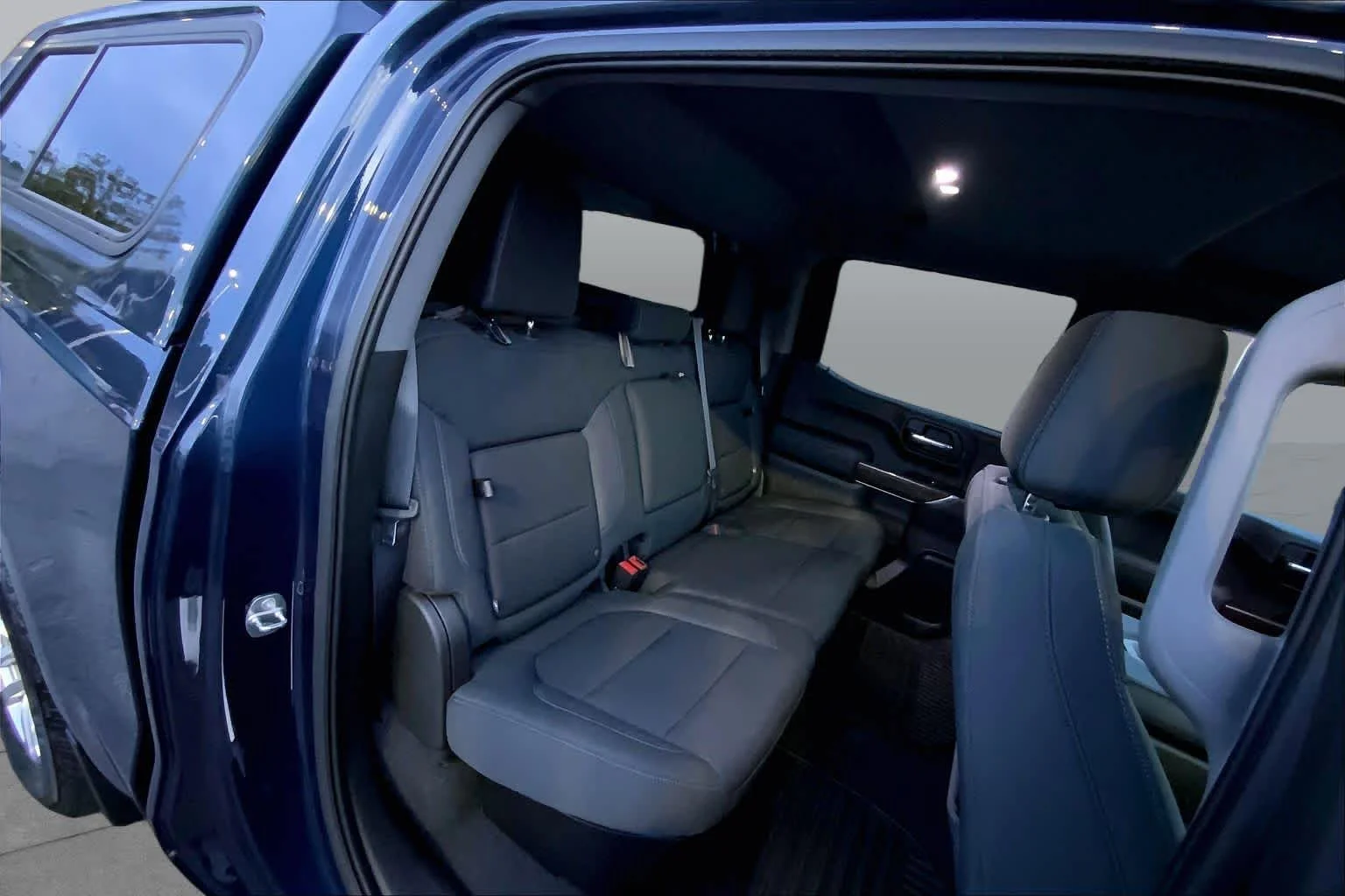 Used 2019 Northsky Blue Metallic Chevrolet RST image 17
