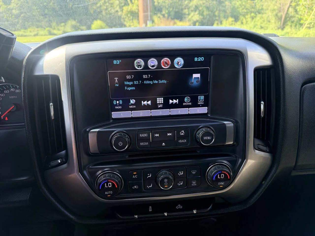 Used 2017 White Chevrolet LT 4x4 4dr Crew Cab 5.8 ft. SB image 17