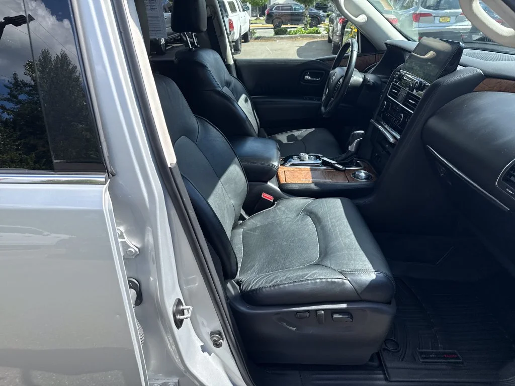 Used 2021 Brilliant Silver Metallic Nissan SL image 9