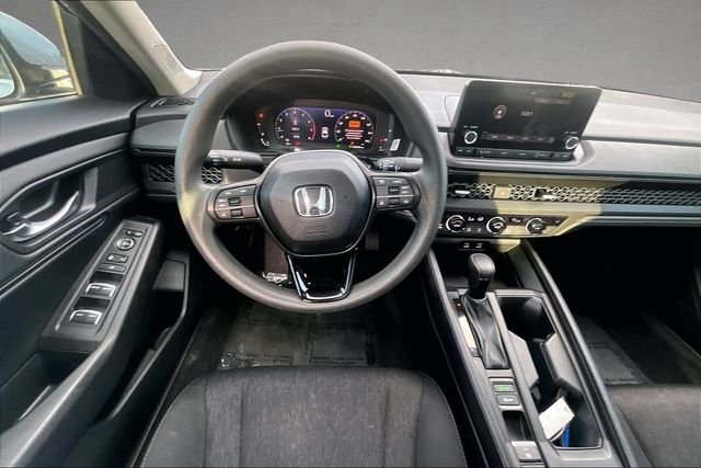 Used 2023 Silver Honda EX image 3