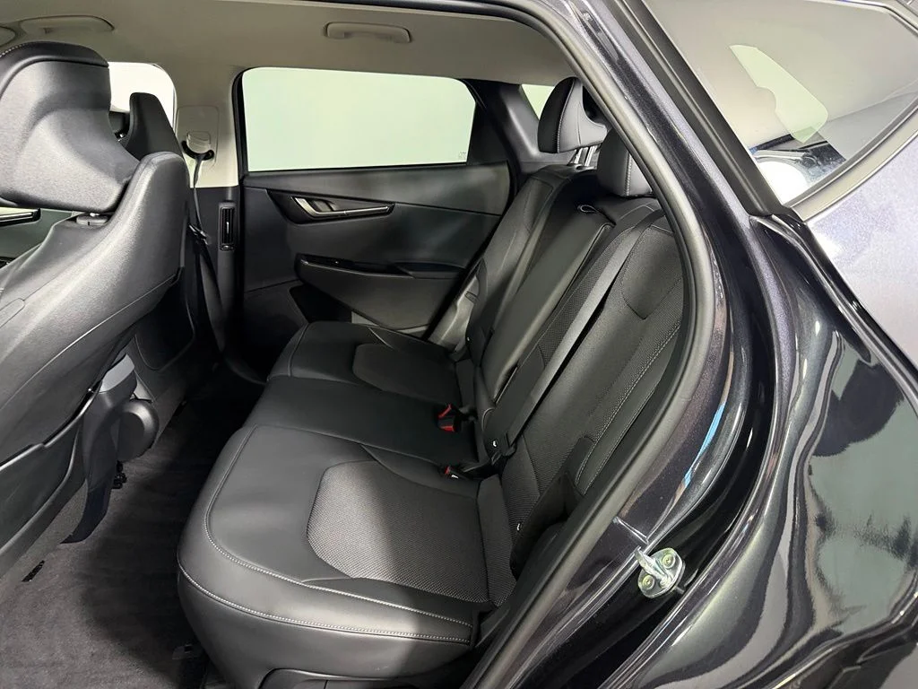 Certified Used 2025  Kia Light image 25