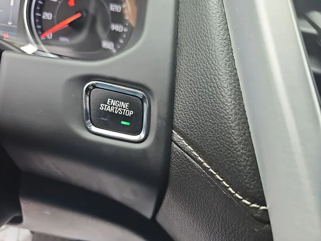 Used 2023 White GMC SLE image 19