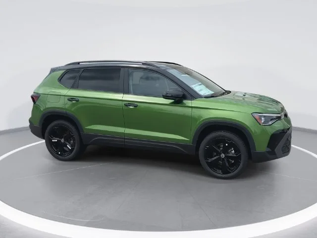 New 2026 Green Volkswagen 1.5T SE Black image 15