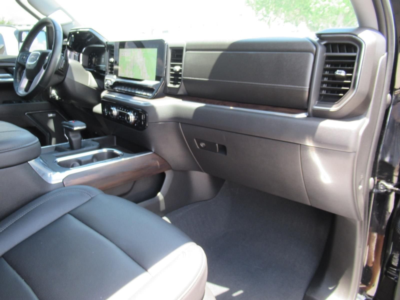 Used 2023 Black GMC SLT image 11
