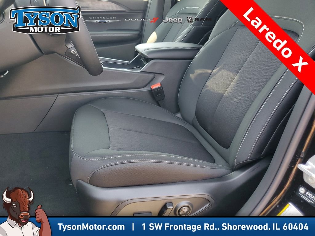 2025 Jeep Grand Cherokee Laredo - Photo 15