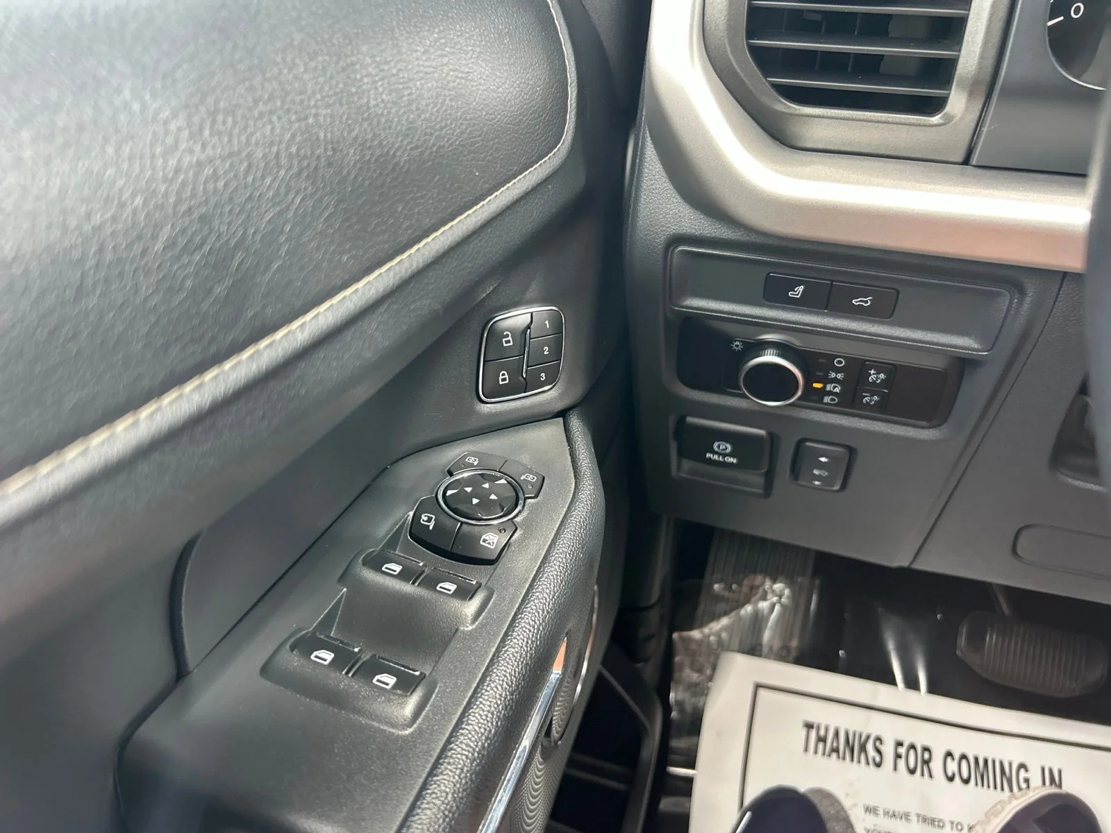 Used 2024 Gray Ford XLT image 24