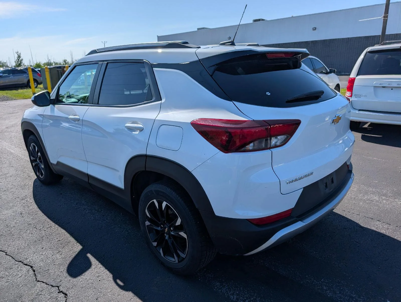 Used 2022 Summit White Chevrolet LT image 7