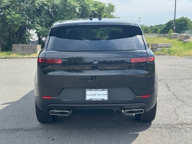 New 2026 Santorini Black Land Rover SE image 4
