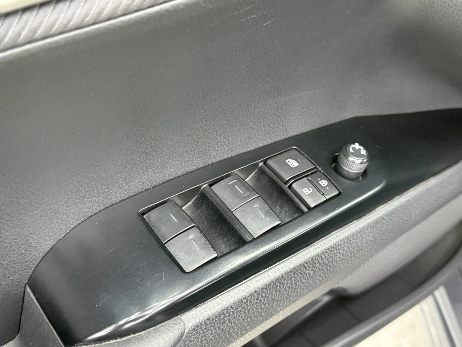 Used 2025 Underground Toyota SE image 27