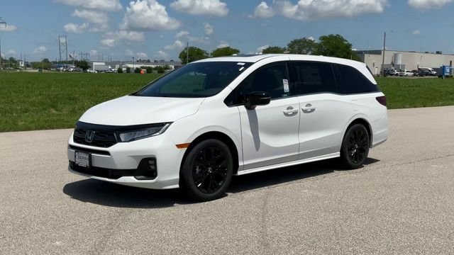 New 2026 Platinum White Pearl Honda Sport-L image 4