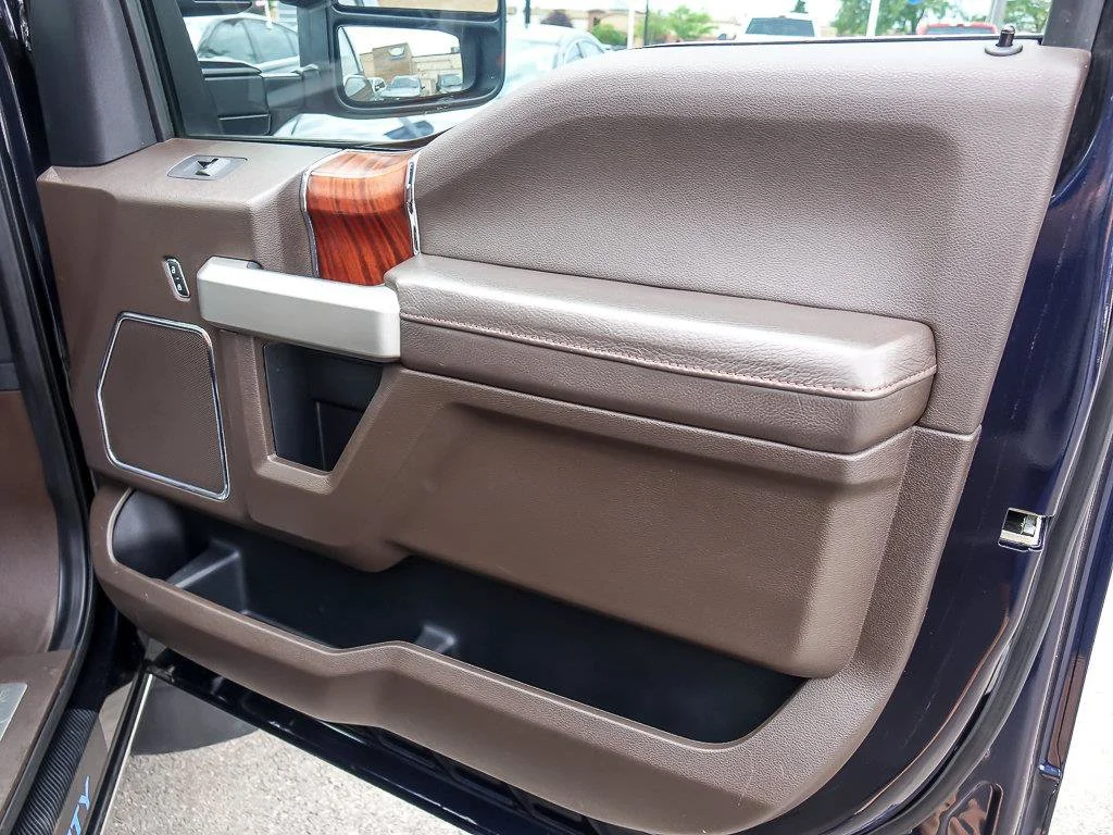 Used 2021 Antimatter Blue Metallic Ford King Ranch image 32