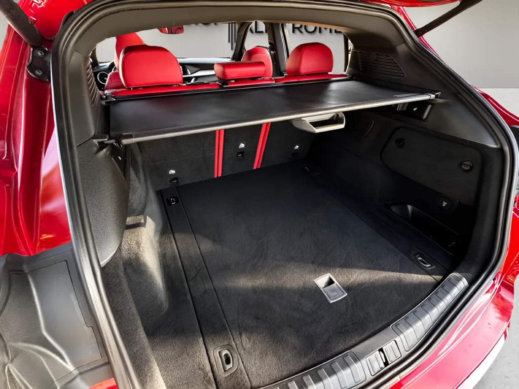 Used 2023 Red Alfa Romeo Veloce image 22