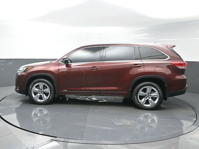 Used 2019 Red Toyota Limited image 4