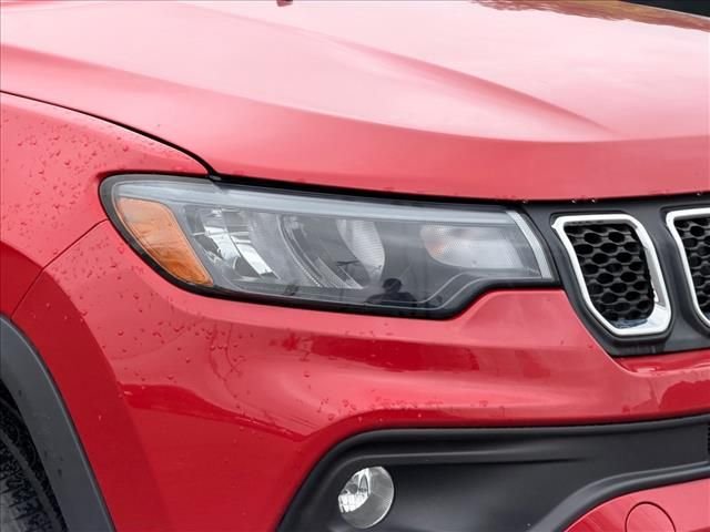 Used 2023 Red Jeep Latitude Lux image 20