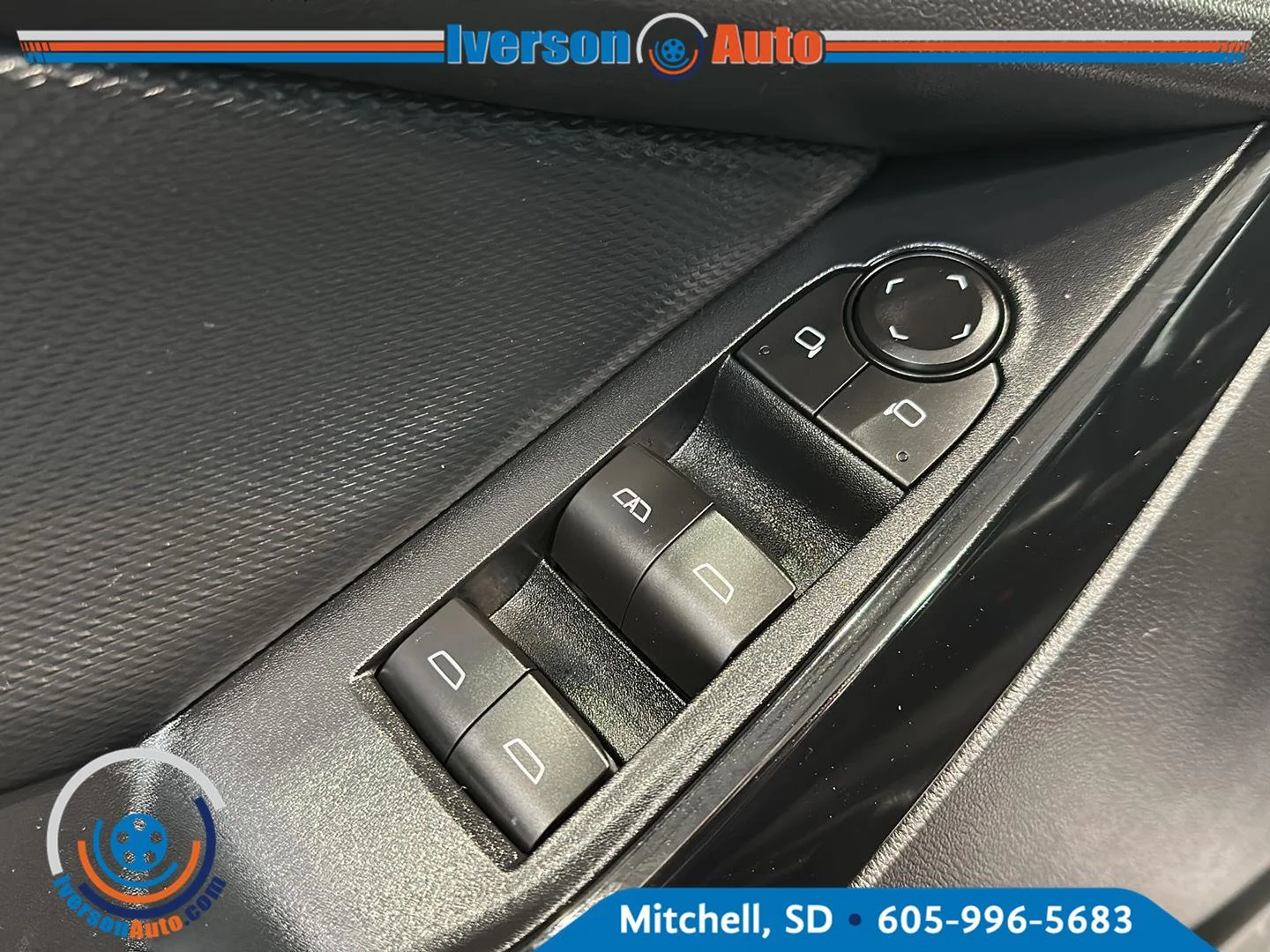 Used 2026 Mosaic Black Metallic Chevrolet AWD LT image 14