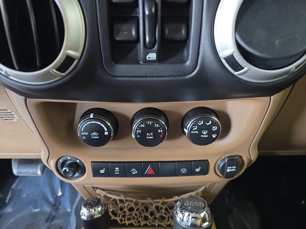 Used 2016 Silver Jeep Unlimited Sahara image 24