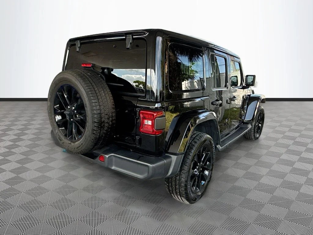 Used 2022 Black Jeep Unlimited Sahara 4xe image 6