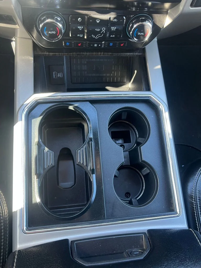 Used 2020 Oxford White Ford Lariat image 13