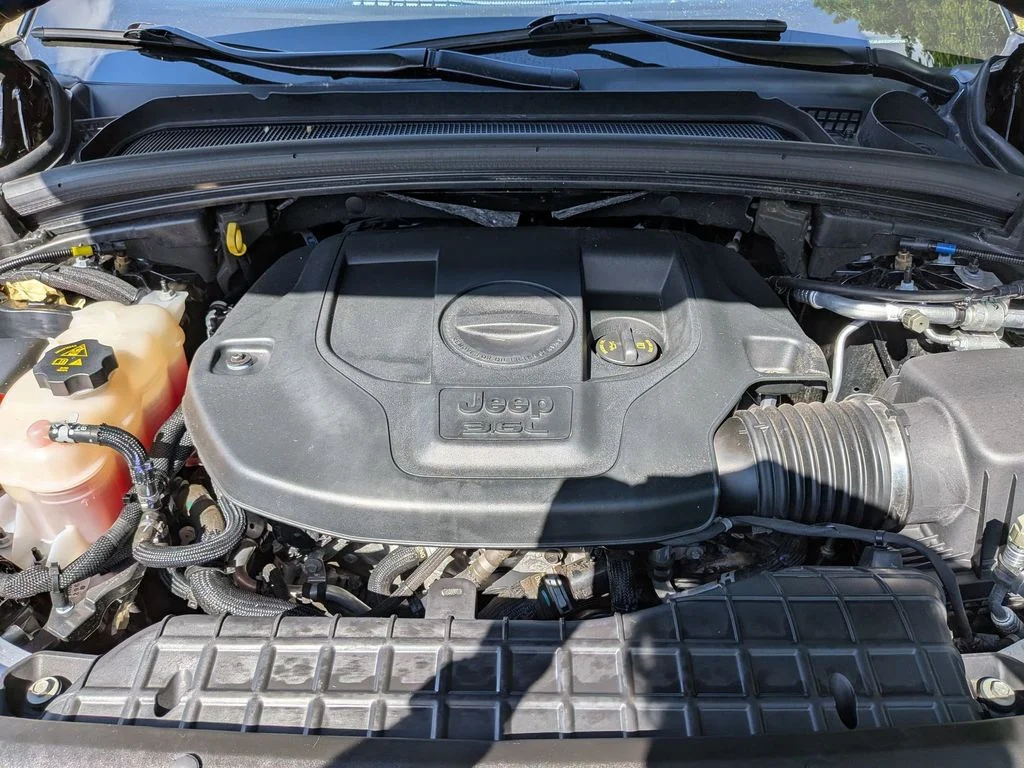 Used 2023 Black Jeep Summit Reserve image 38