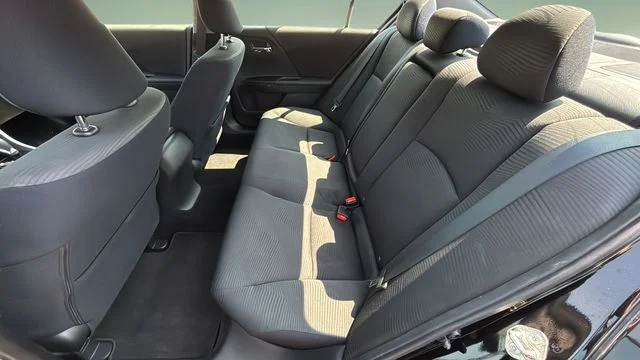 Used 2016  Honda LX image 19