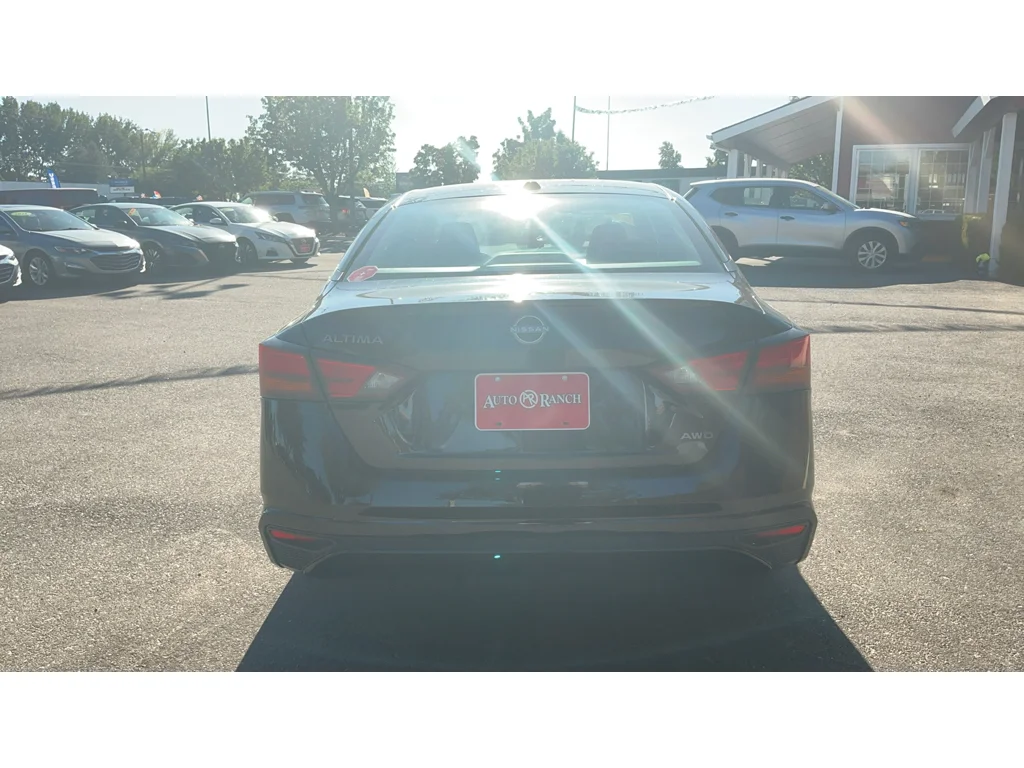 Used 2025 Super Black Nissan SV image 6