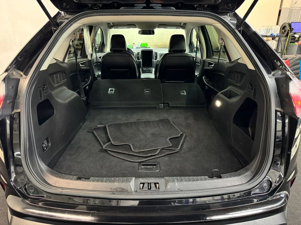 Used 2023 Black Ford SEL image 7
