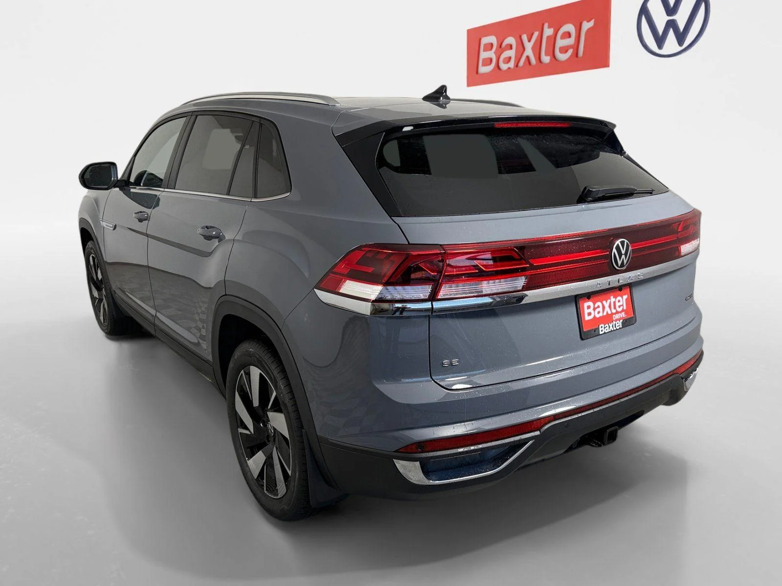New 2026 Pure Gray Volkswagen 2.0T SE w/Technology image 5
