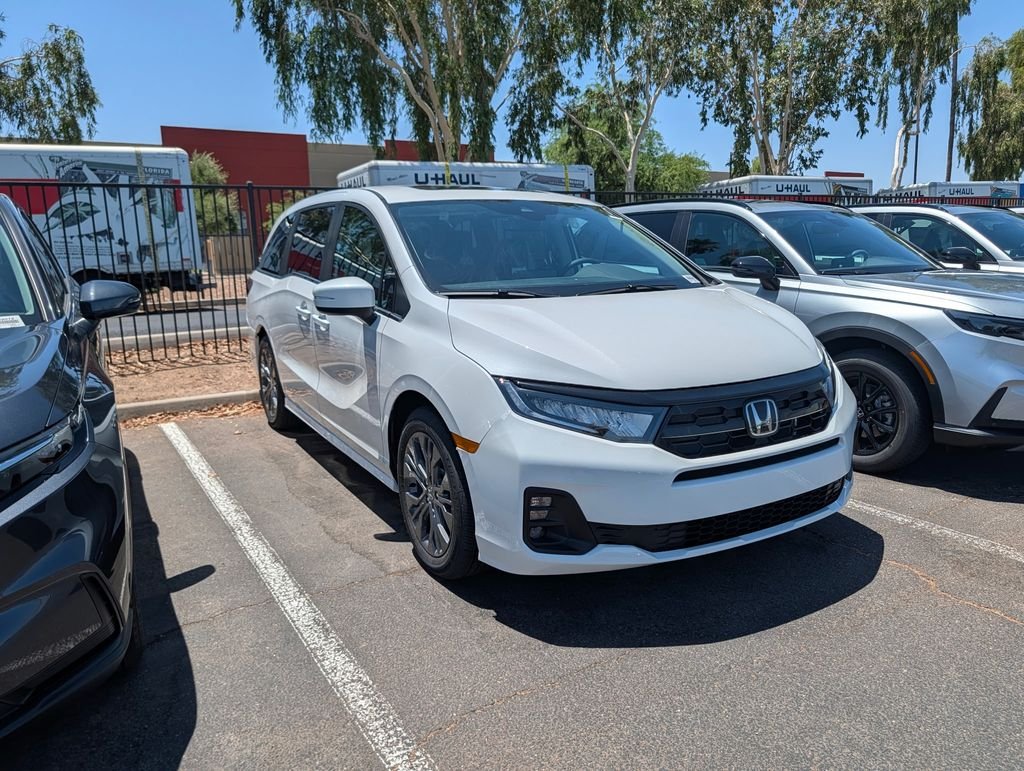 New 2026 Platinum White Pearl Honda Touring image 3
