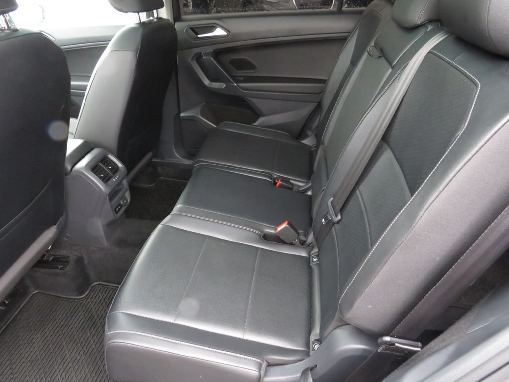 Used 2020 Silver Volkswagen 2.0T SEL image 21