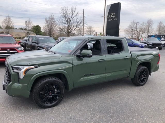 Used 2023 Green Toyota SR5 image 38