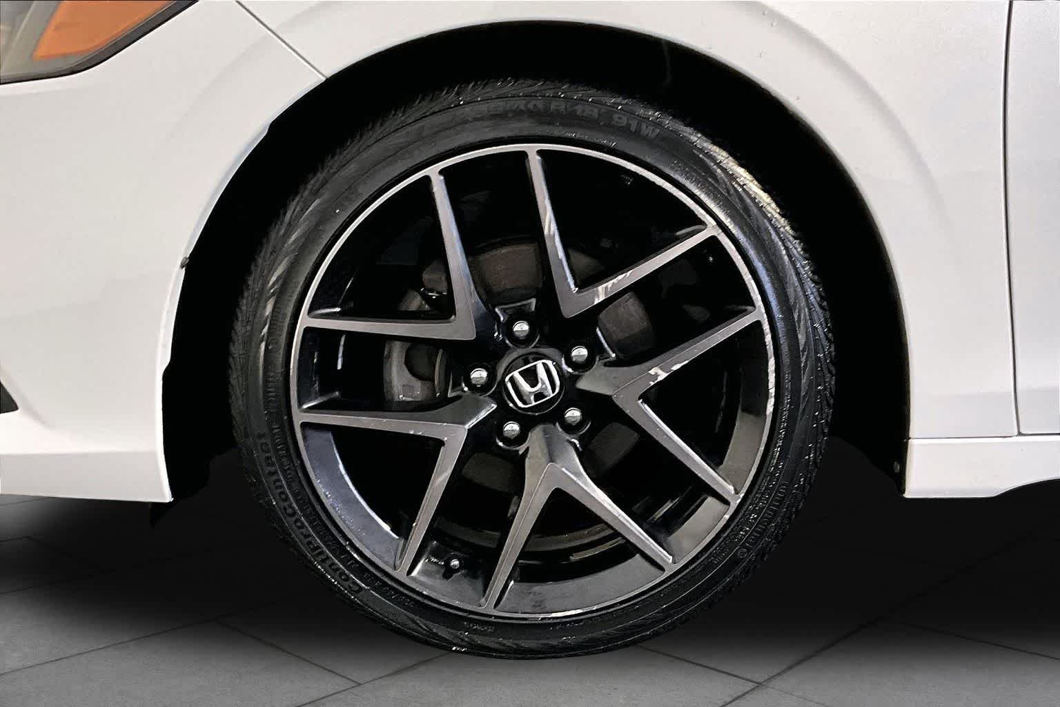 Used 2023 Platinum White Pearl Honda Sport Touring image 11