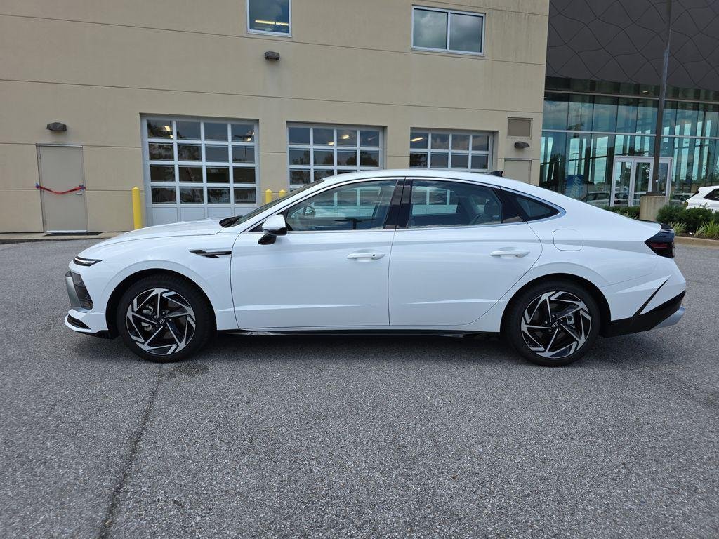 New 2026 Serenity White Hyundai SEL Sport image 5