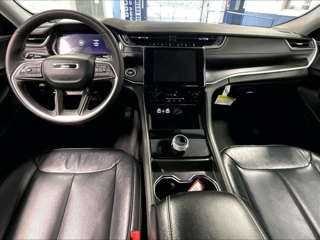Used 2023 Red Jeep Laredo image 21