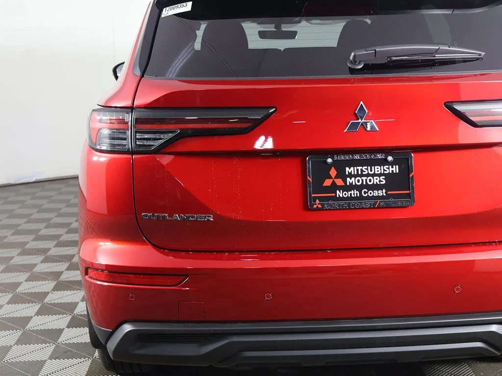 2026 Mitsubishi Outlander ES - Photo 16