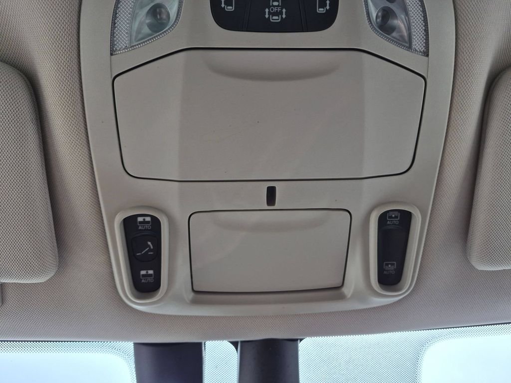 Used 2022 Gray Chrysler Limited image 24
