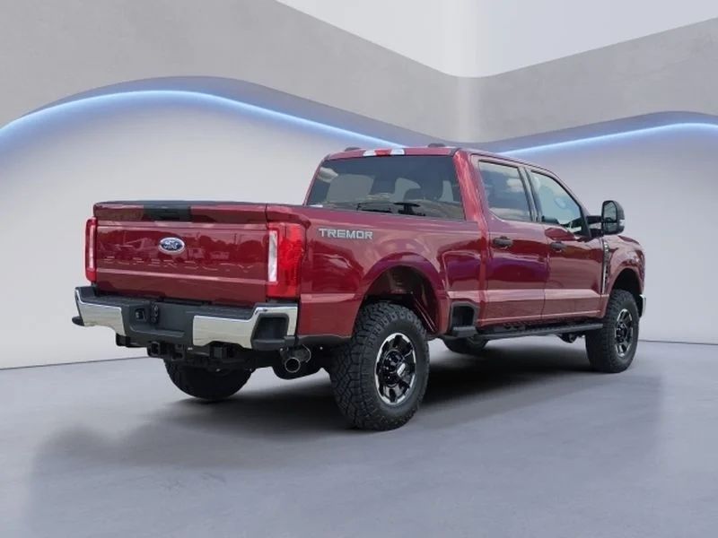 New 2026 Ruby Red Metallic Tinted Clearcoat Ford F-250® XLT image 3