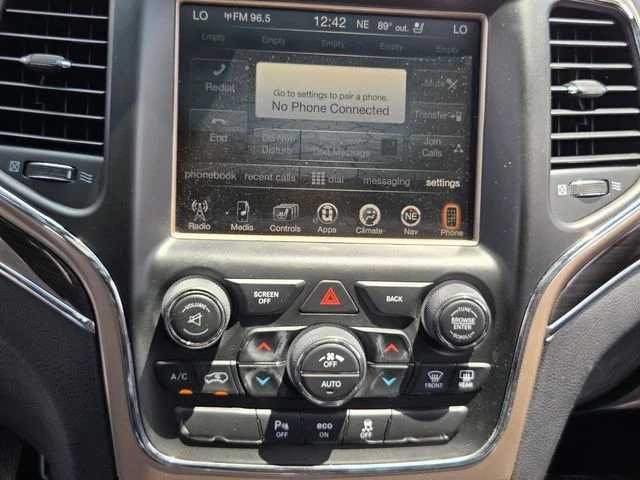 Used 2015 Silver Jeep Overland image 19