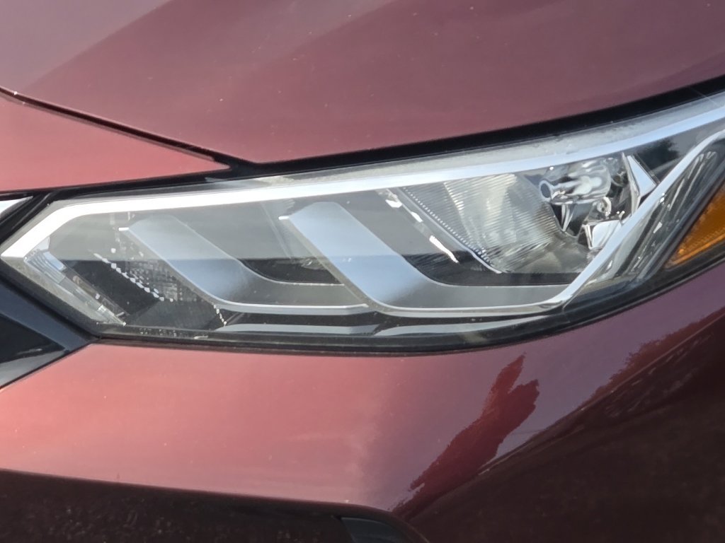 Used 2020  Nissan SV image 7