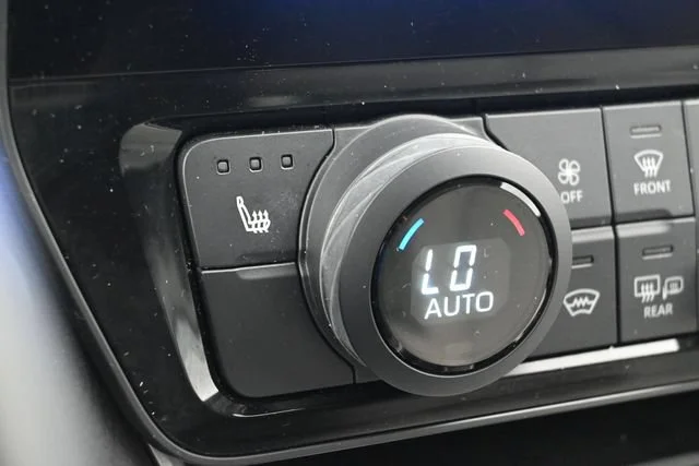 Used 2024 Wind Chill Pearl Toyota XLE image 19