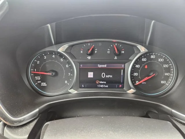 Used 2019 SILVER ICE METALLIC Chevrolet LT image 15
