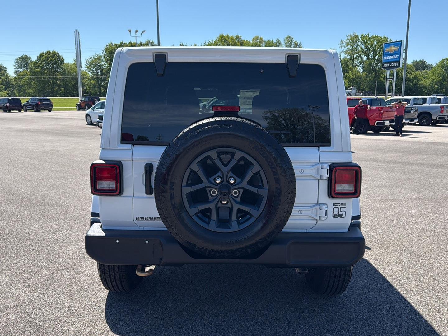 New 2026 Bright White Clear-Coat Exterior Paint Jeep 85th Anniversary image 14