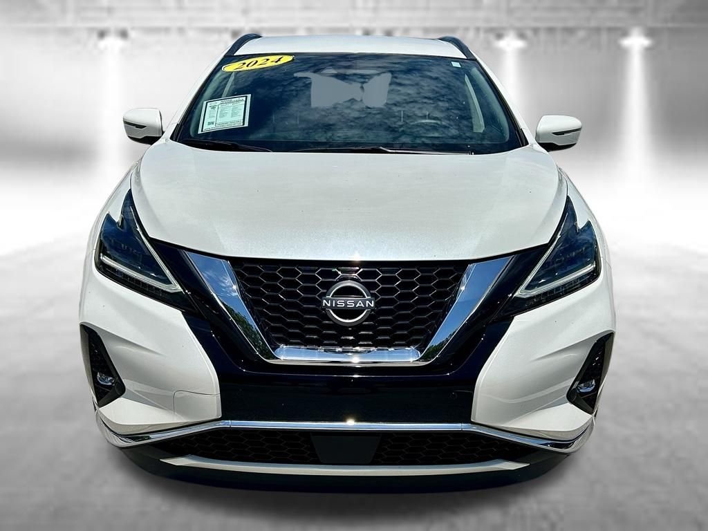 Used 2024 White Nissan SV image 2