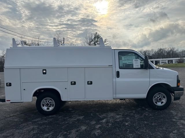 New 2025 Summit White GMC 1WT image 6