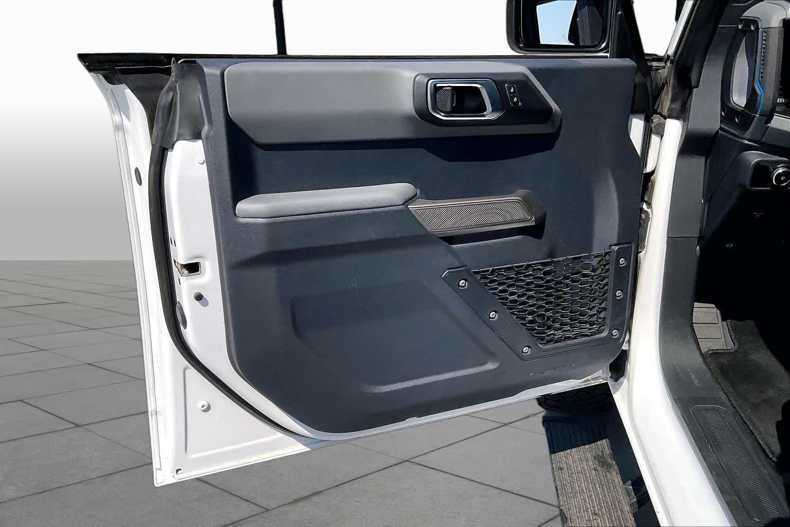 Used 2023 Oxford White Ford Black Diamond image 21