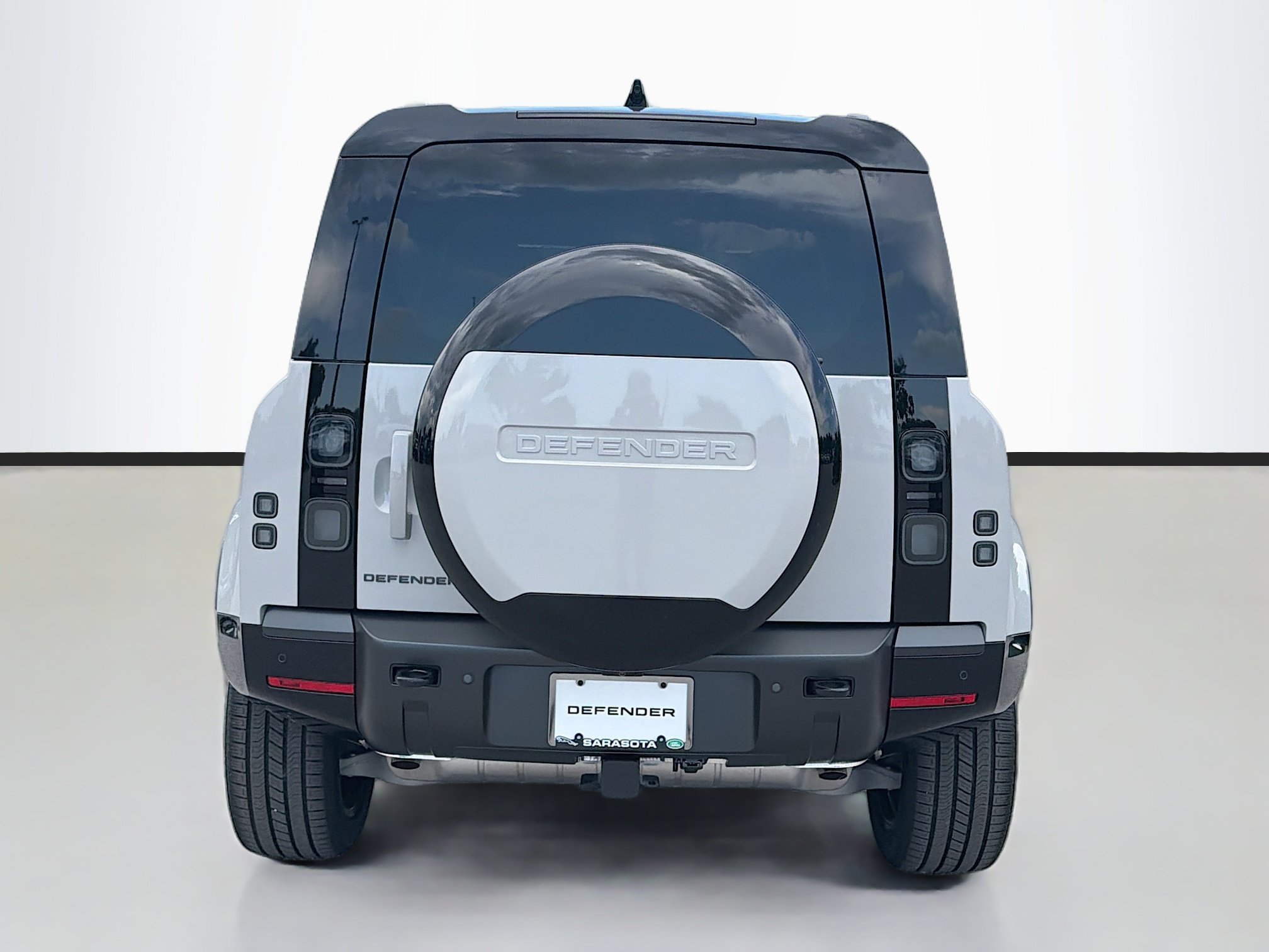New 2026 Borasco Grey LAND ROVER X-Dynamic SE image 4