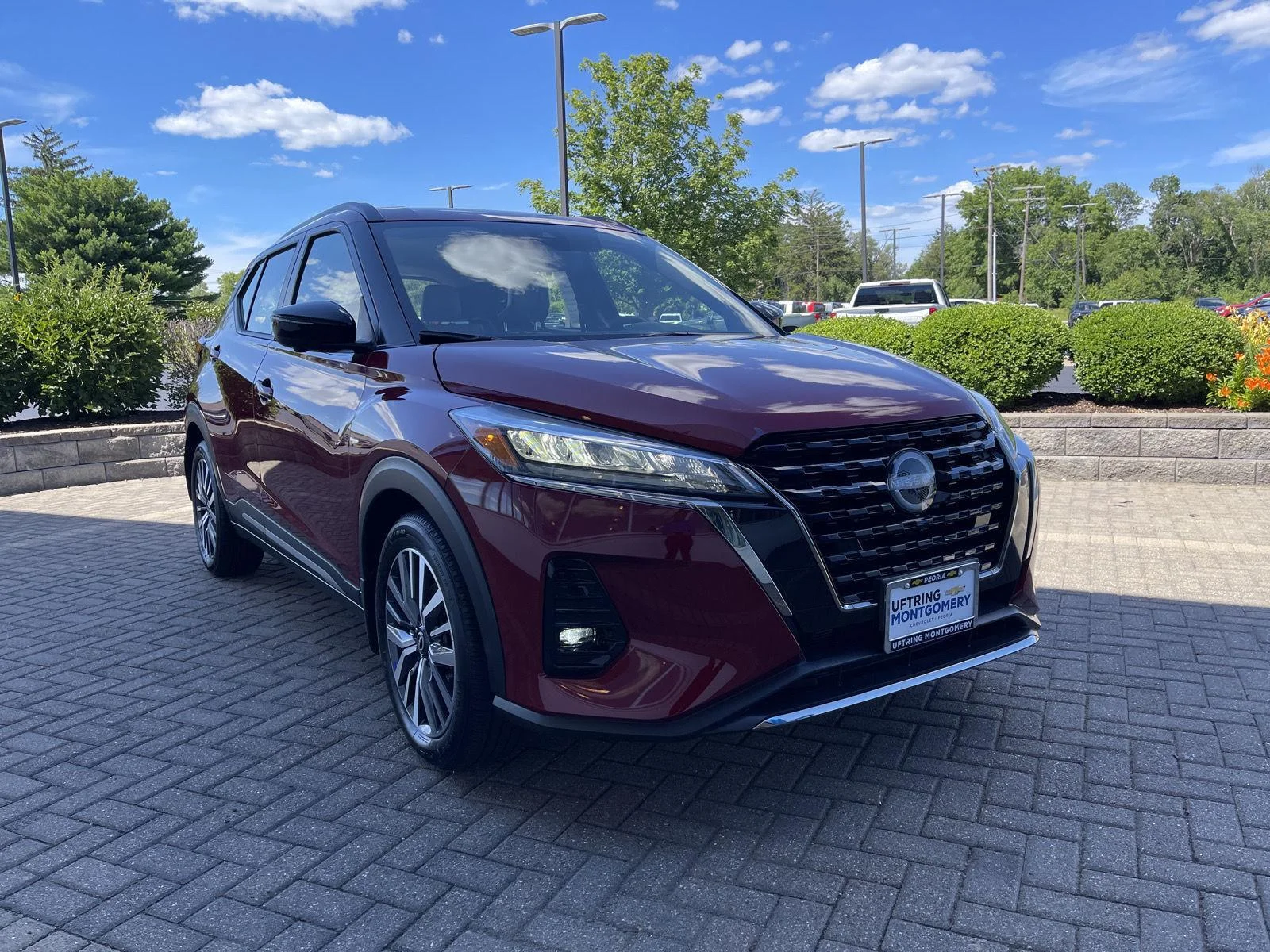Used 2023 Scarlet Ember Tintcoat Nissan SR image 7