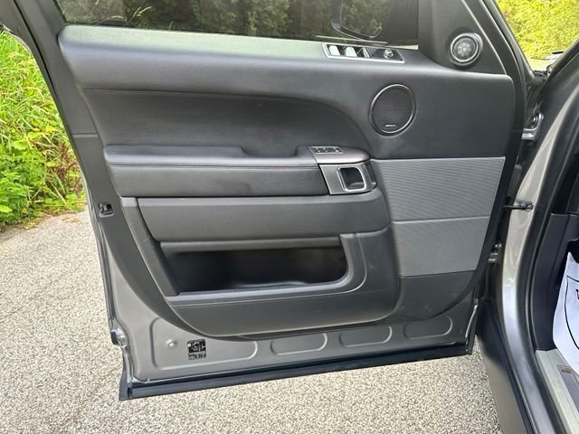Used 2021 Eiger Gray Metallic Land Rover SE image 10