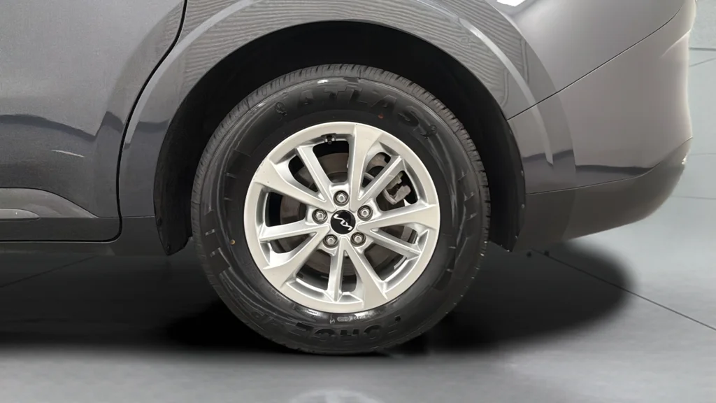 Used 2023 Gray Kia LX Seat Package image 29
