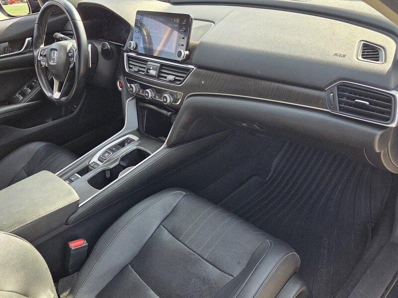 Used 2020 Crystal Black Pearl Honda TOURING 2.0T AUTO image 19